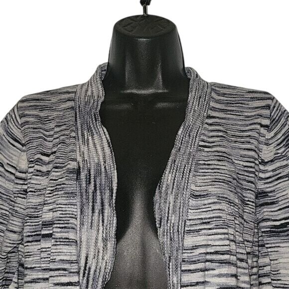 Croft & Barrow Womens Open Front Cardigan Sweater M Gray & White Lightweight Kni - Picture 2 of 6